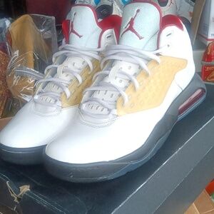 Jordan Maxin 200 NEW